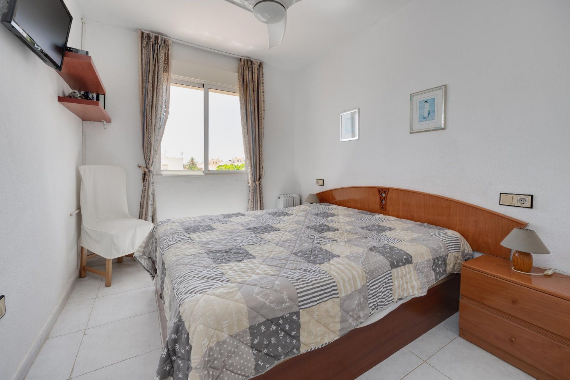 Resale - Apartment / Flat * - Torrevieja * - Carrefour *