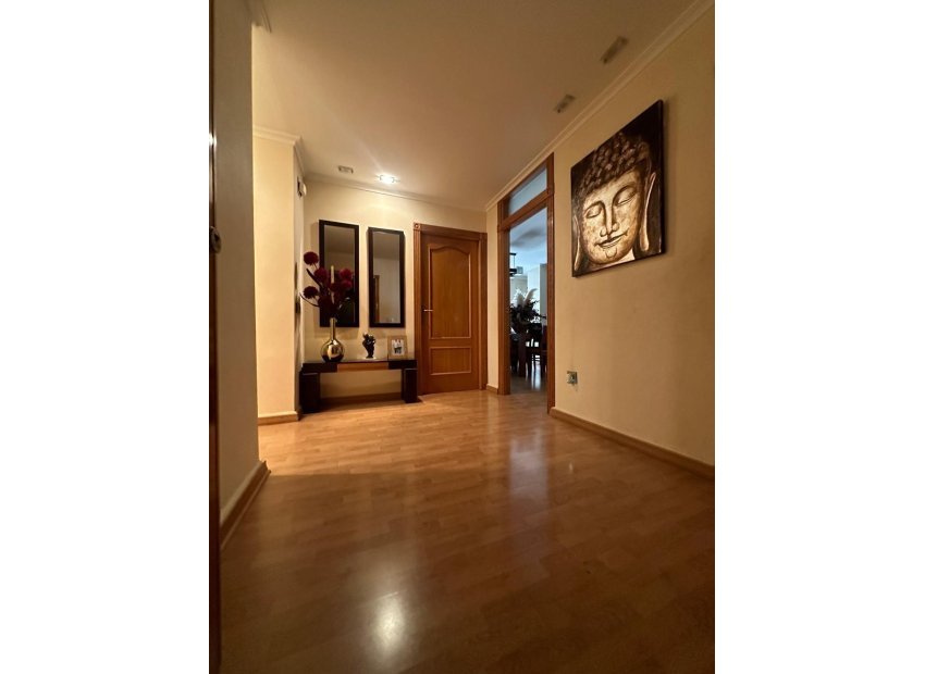 Resale - Apartment / flat - Torrevieja - Center