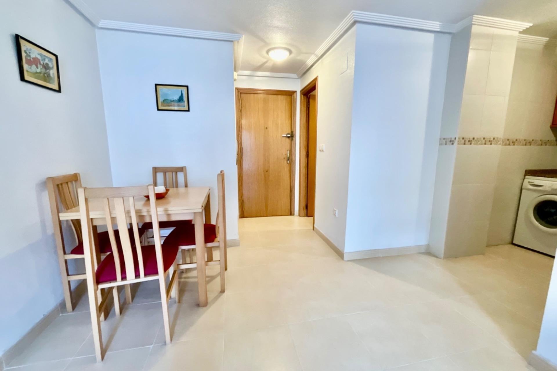 Resale - Apartment / flat - Torrevieja - Center