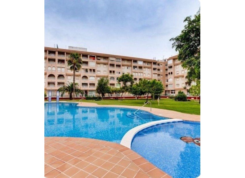 Resale - Apartment / flat - Torrevieja - Center