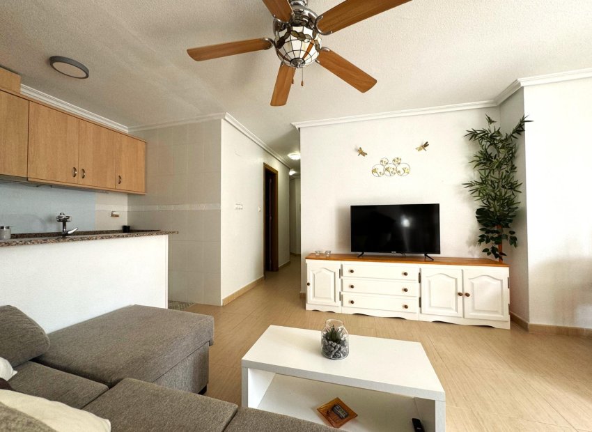 Resale - Apartment / flat - Torrevieja - Center