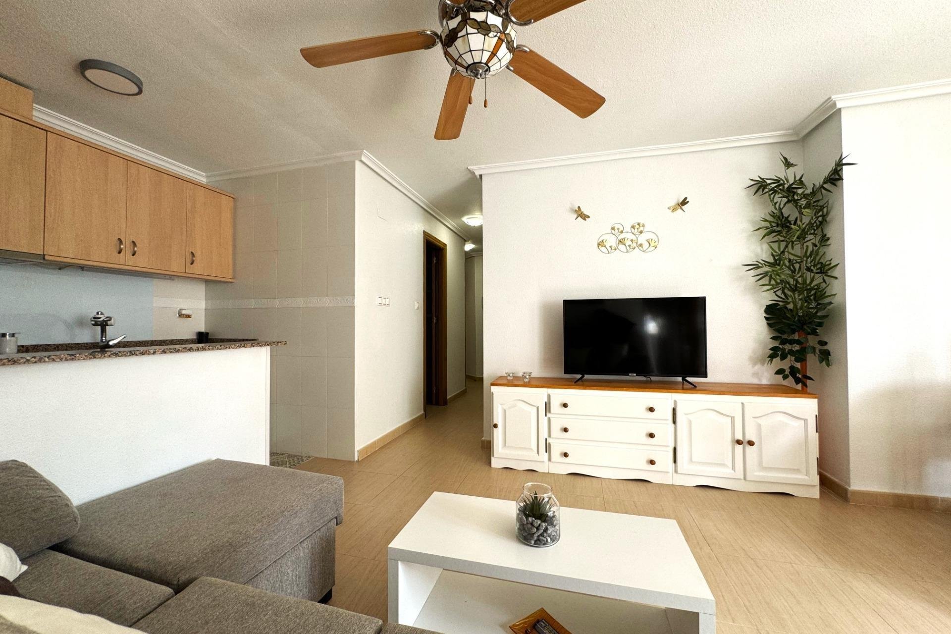 Resale - Apartment / flat - Torrevieja - Center