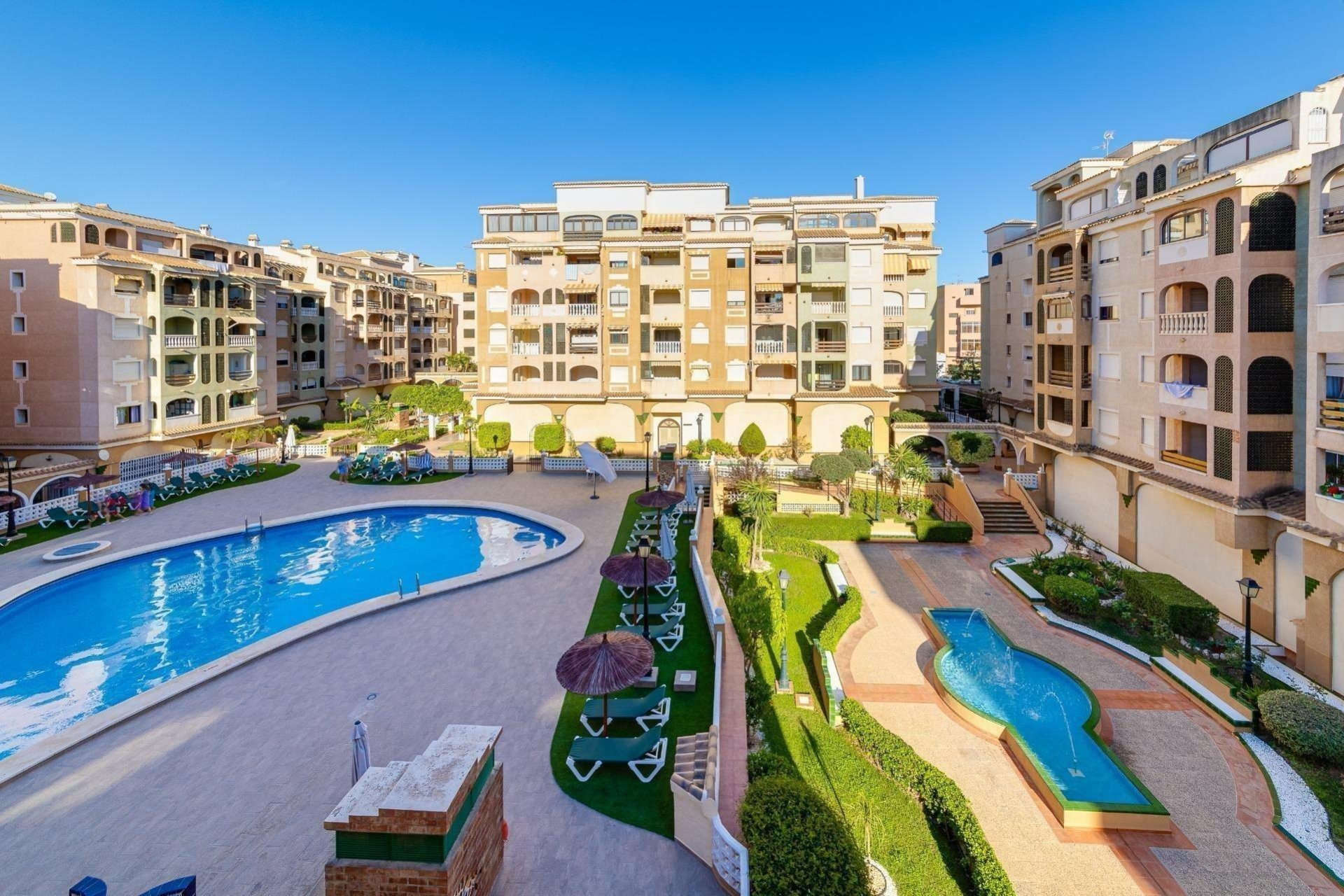 Resale - Apartment / flat - Torrevieja - Center