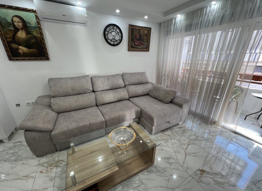 Resale - Apartment / flat - Torrevieja - Center