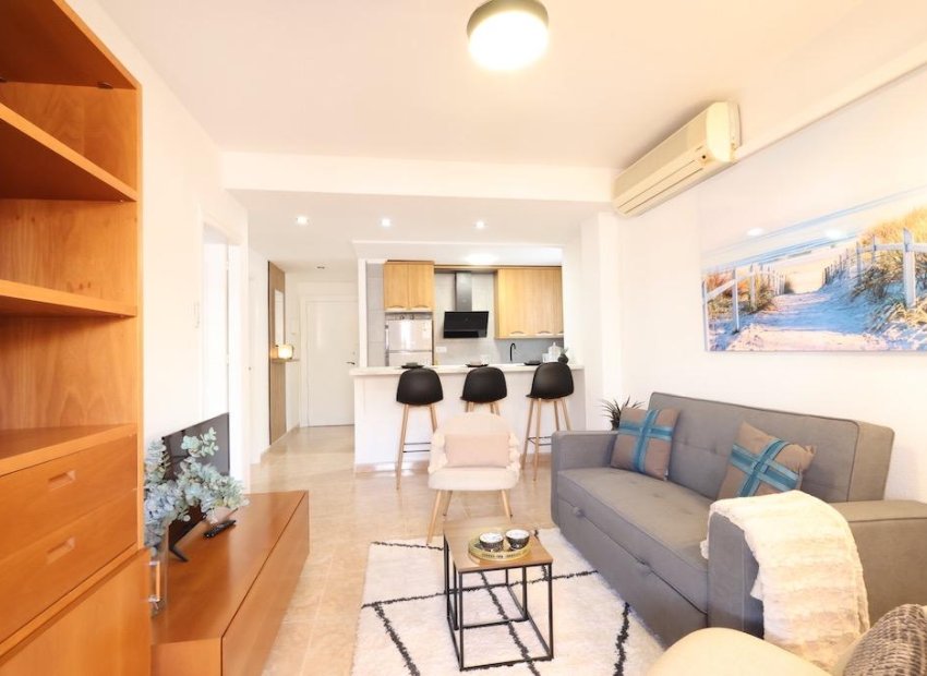 Resale - Apartment / flat - Torrevieja - Center