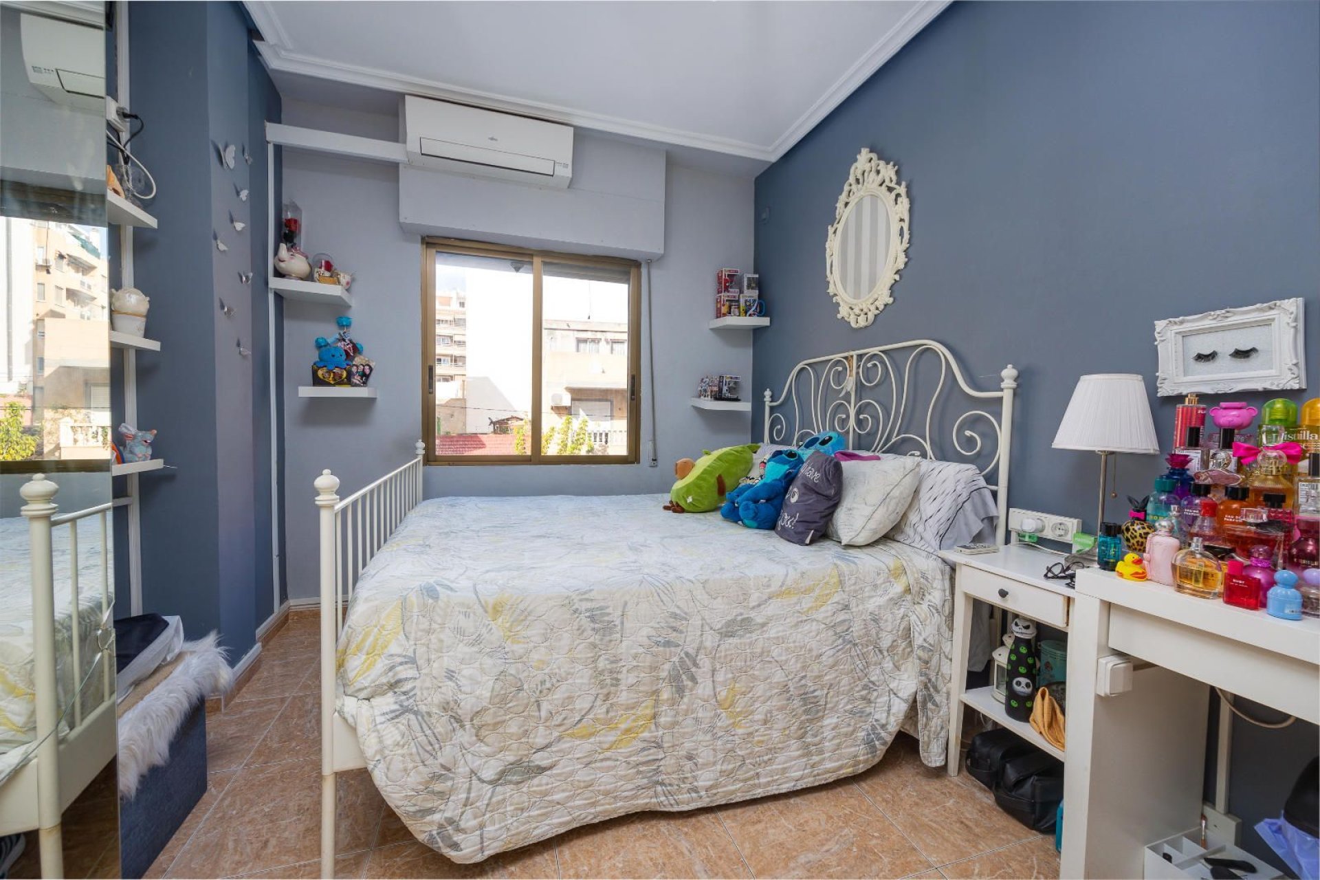 Resale - Apartment / Flat * - Torrevieja * - Centro - Muelle Pesquero