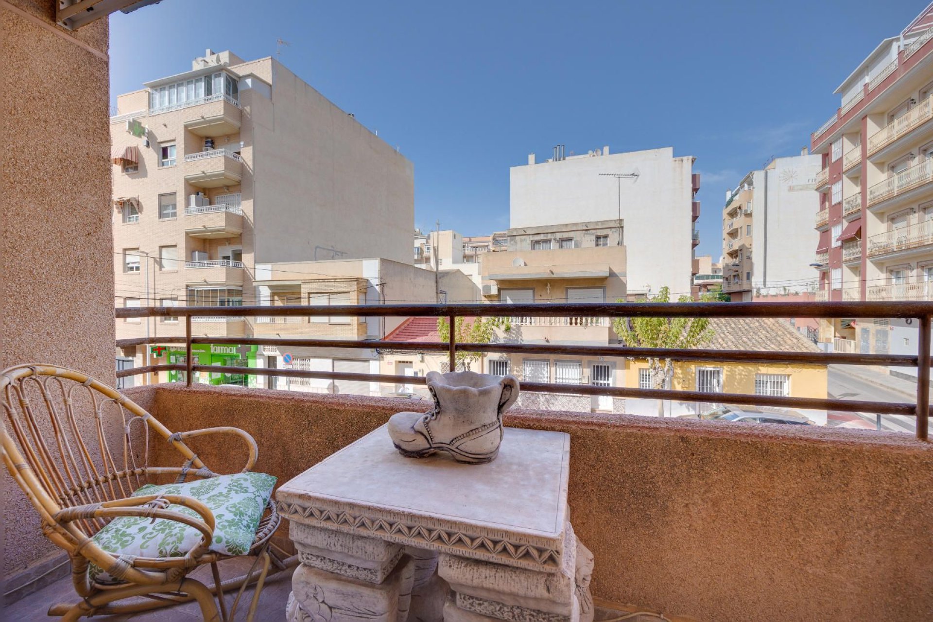 Resale - Apartment / Flat * - Torrevieja * - Centro - Muelle Pesquero