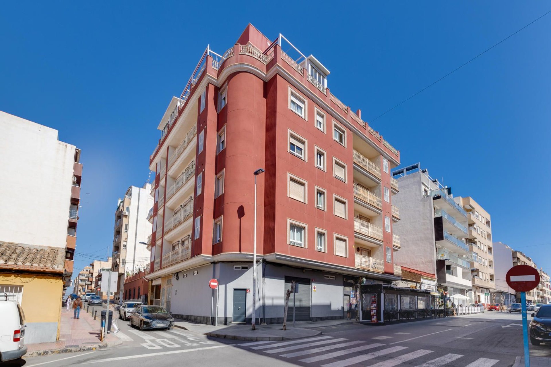 Resale - Apartment / Flat * - Torrevieja * - Centro - Muelle Pesquero