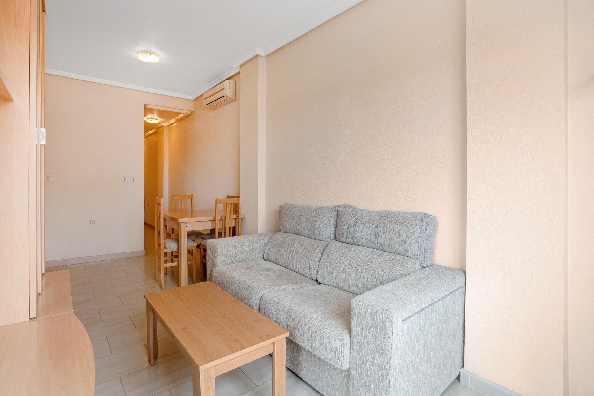 Resale - Apartment / flat - Torrevieja - Centro