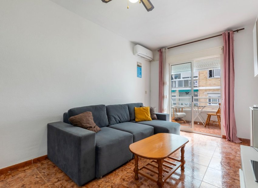 Resale - Apartment / flat - Torrevieja - Centro