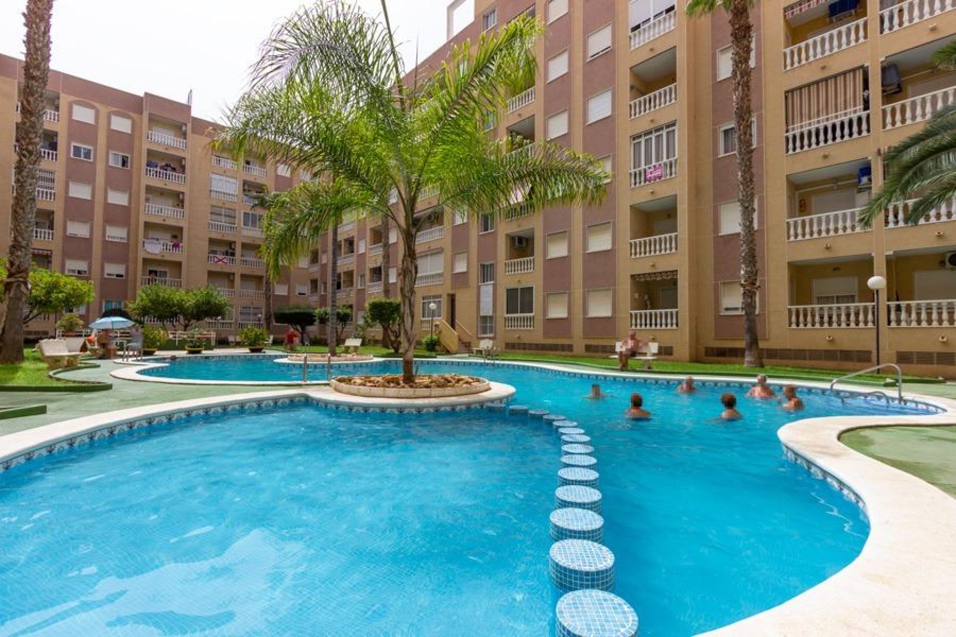 Resale - Apartment / flat - Torrevieja - Centro