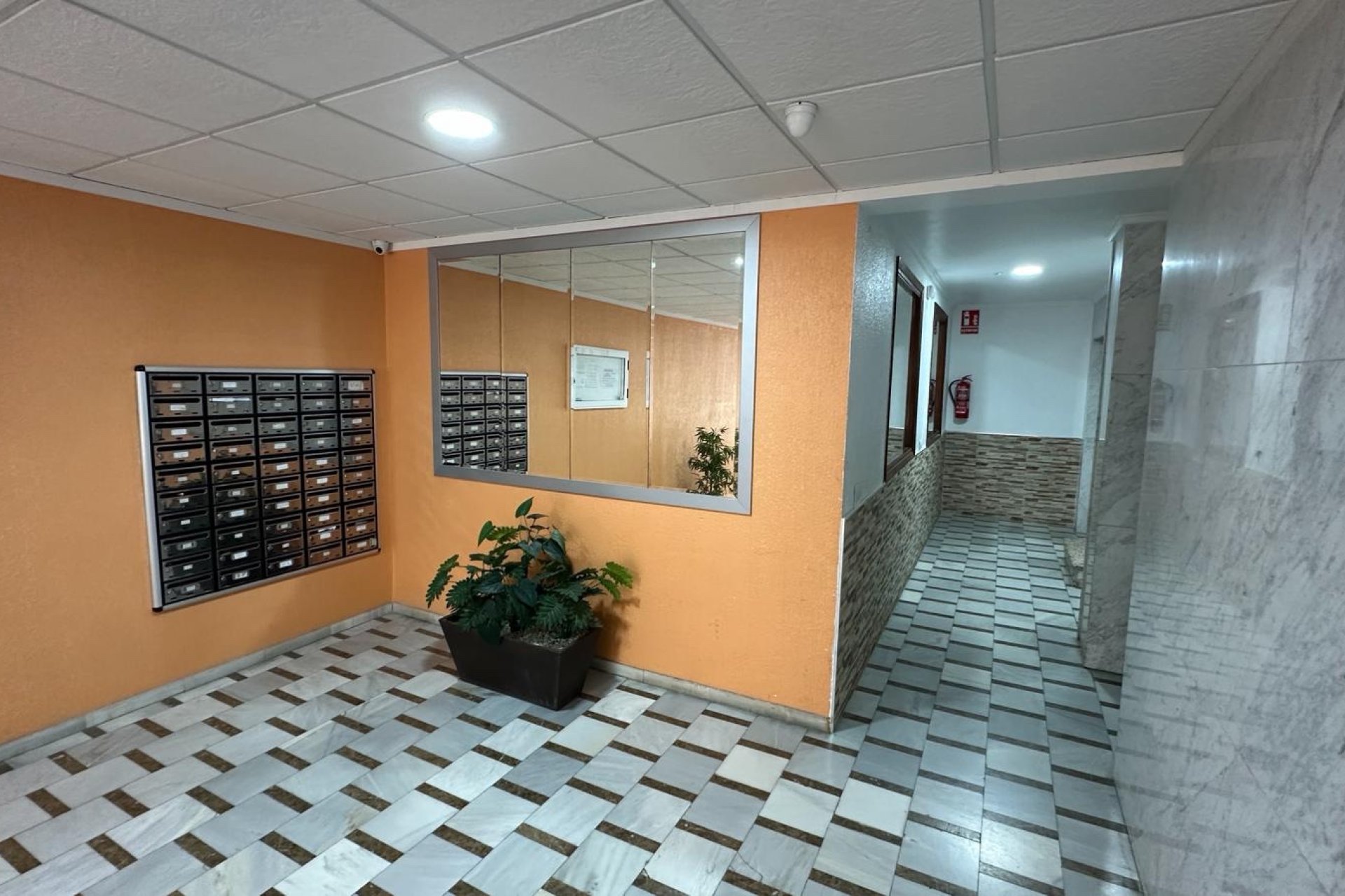 Resale - Apartment / Flat * - Torrevieja * - El Acequión - Los Náufragos