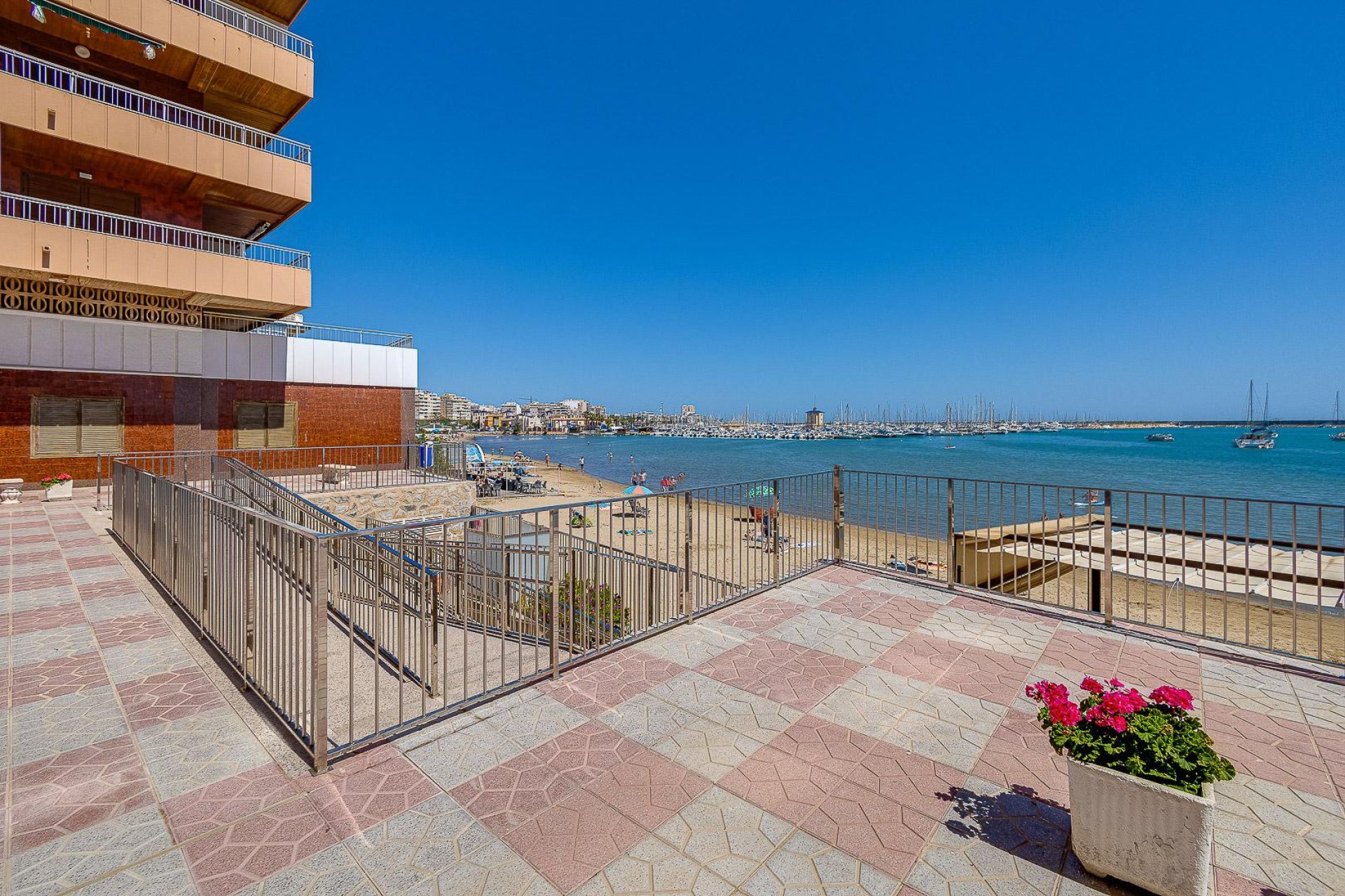 Resale - Apartment / flat - Torrevieja - El Acequión