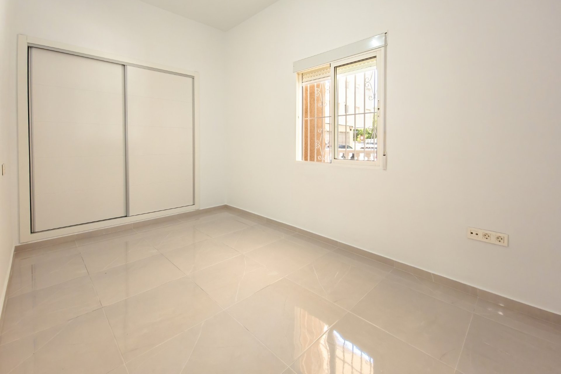 Resale - Apartment / flat - Torrevieja - El Acequión