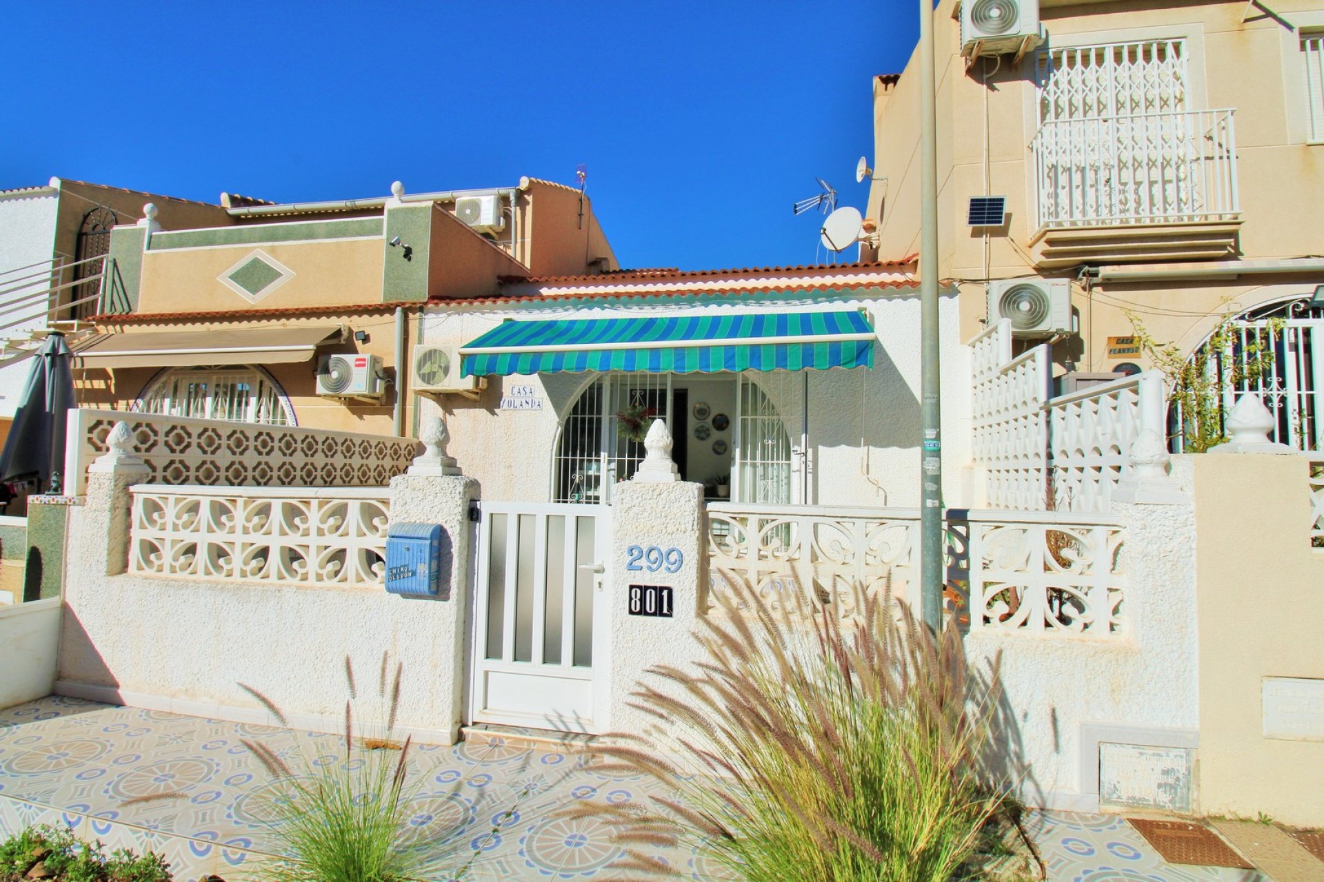 Resale - Apartment / Flat * - Torrevieja - El chaparral *