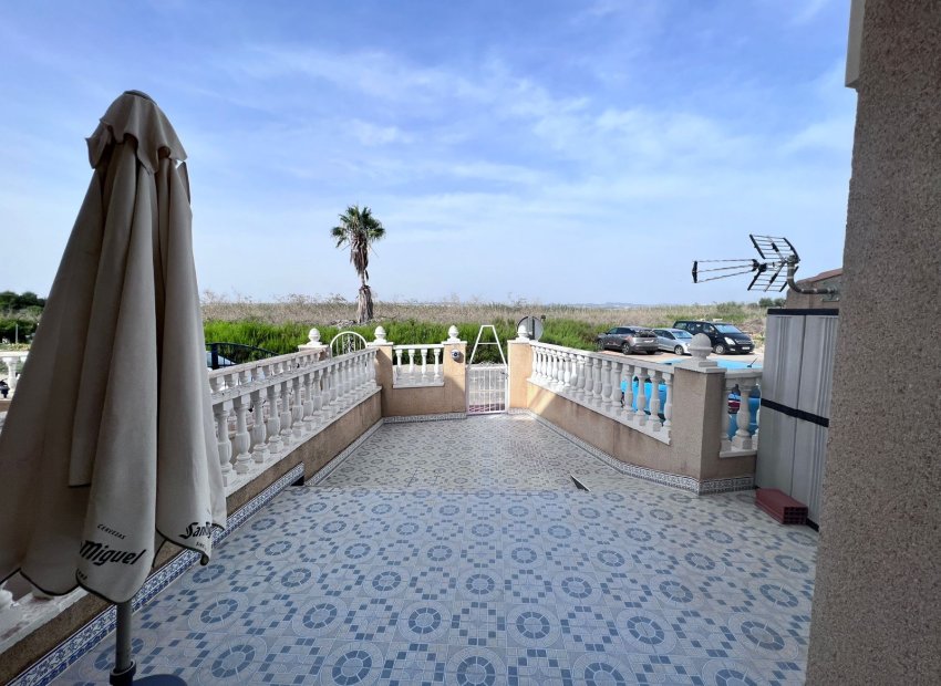 Resale - Apartment / flat - Torrevieja - El Limonar