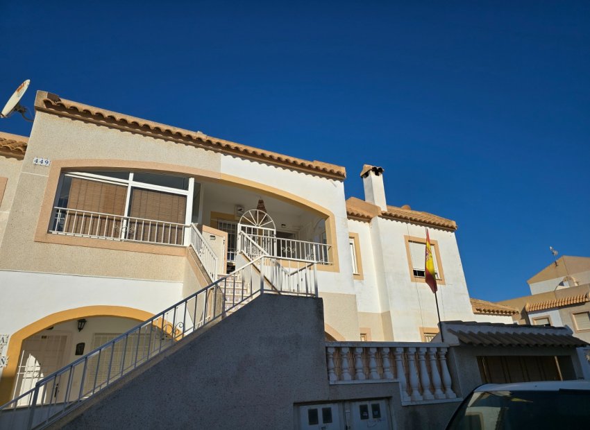 Resale - Apartment / Flat * - Torrevieja - El Limonar *