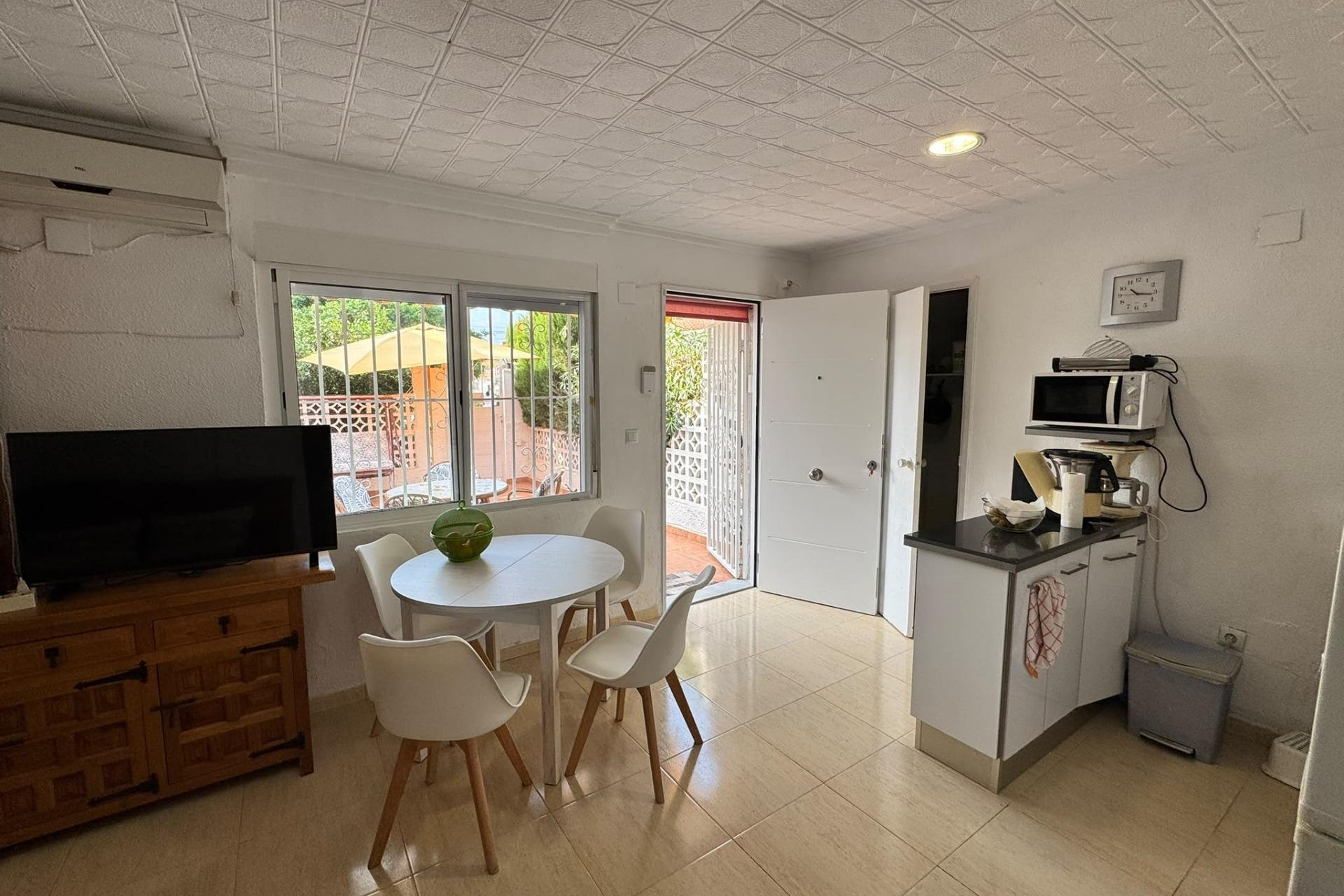 Resale - Apartment / Flat * - Torrevieja * - El Limonar *