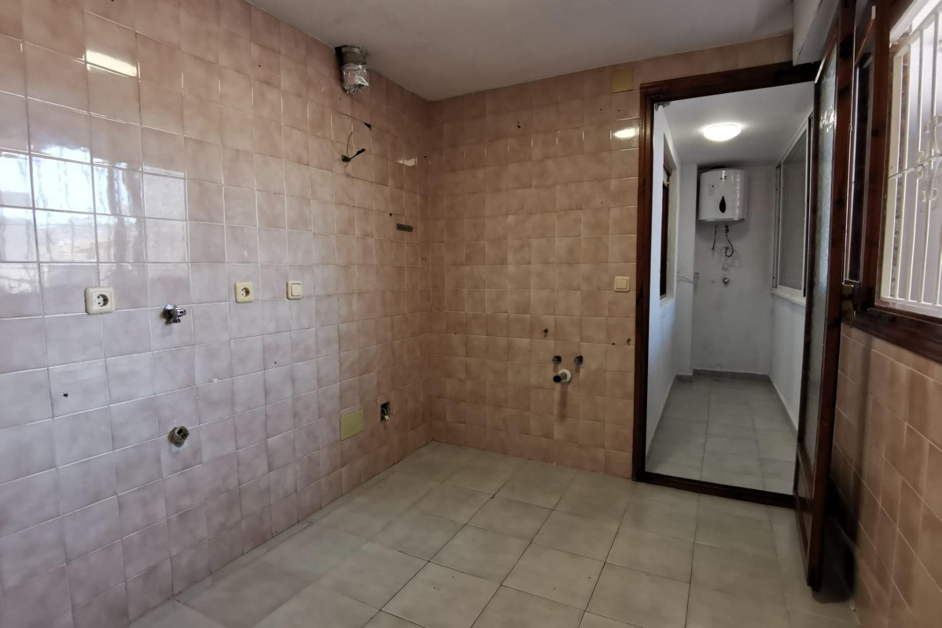 Resale - Apartment / flat - Torrevieja - Estacion de autobuses