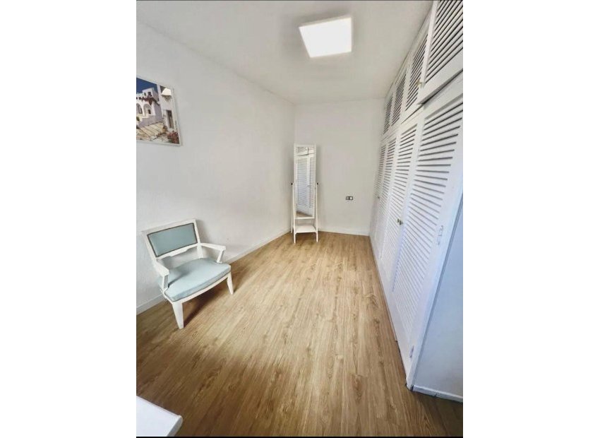 Resale - Apartment / flat - Torrevieja - Estacion de autobuses