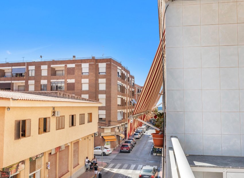 Resale - Apartment / flat - Torrevieja - Estacion de autobuses