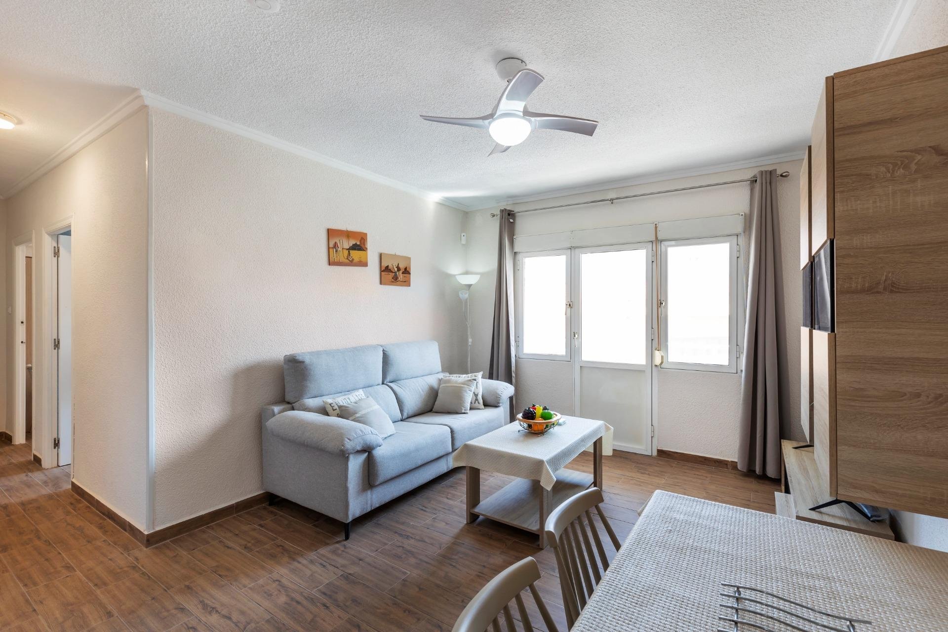 Resale - Apartment / flat - Torrevieja - Estacion de autobuses