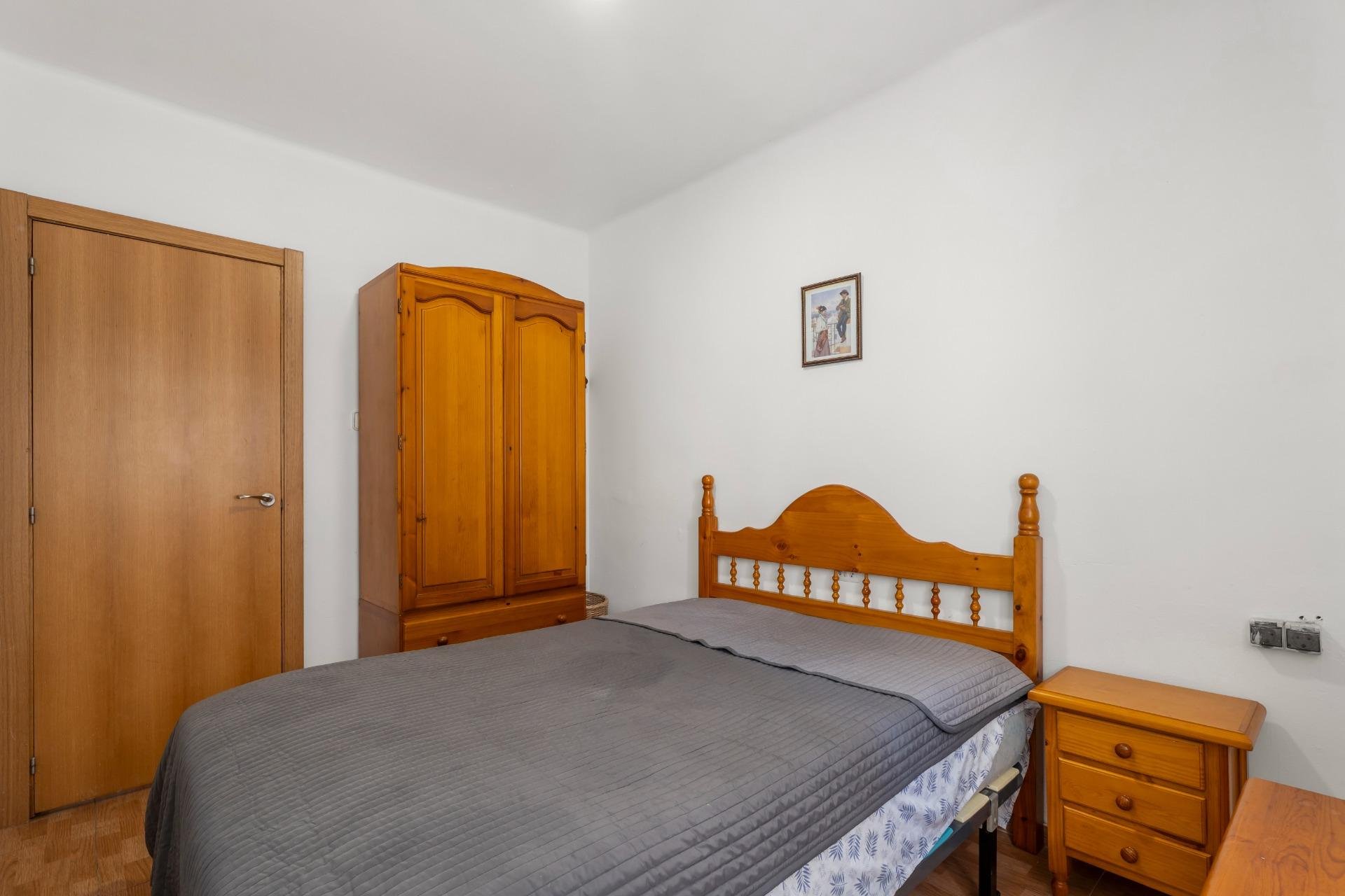 Resale - Apartment / flat - Torrevieja - Estacion de autobuses