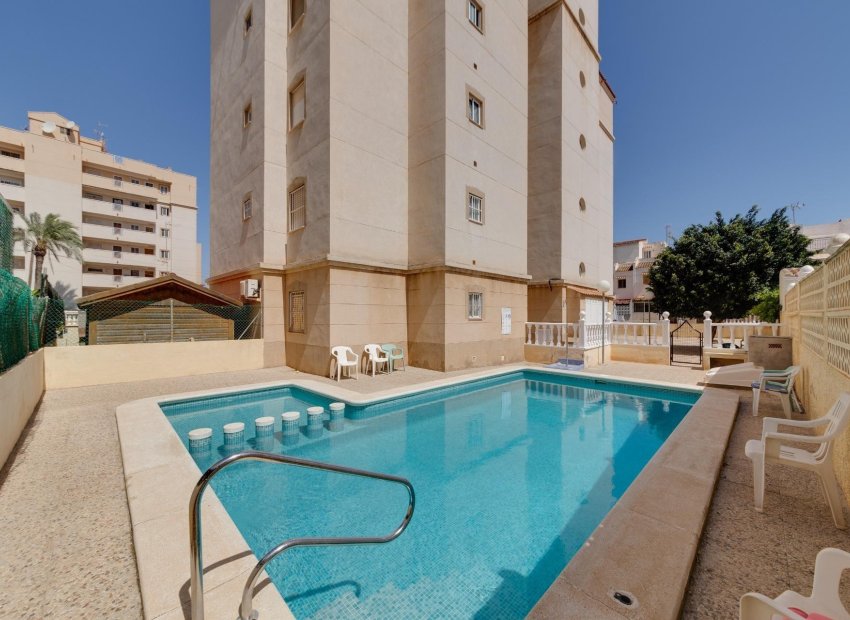 Resale - Apartment / flat - Torrevieja - Estacion de autobuses