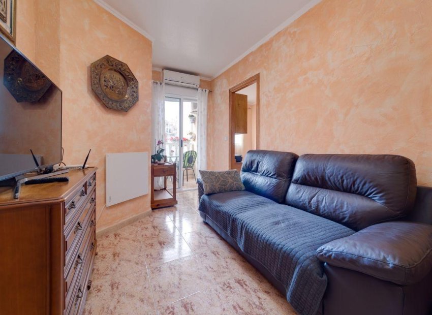 Resale - Apartment / flat - Torrevieja - Estacion de autobuses