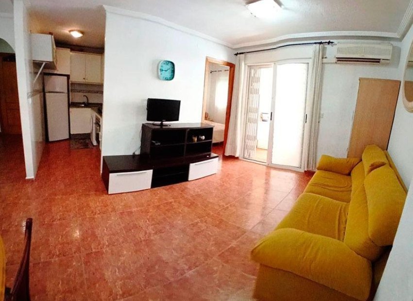 Resale - Apartment / flat - Torrevieja - Estacion de autobuses