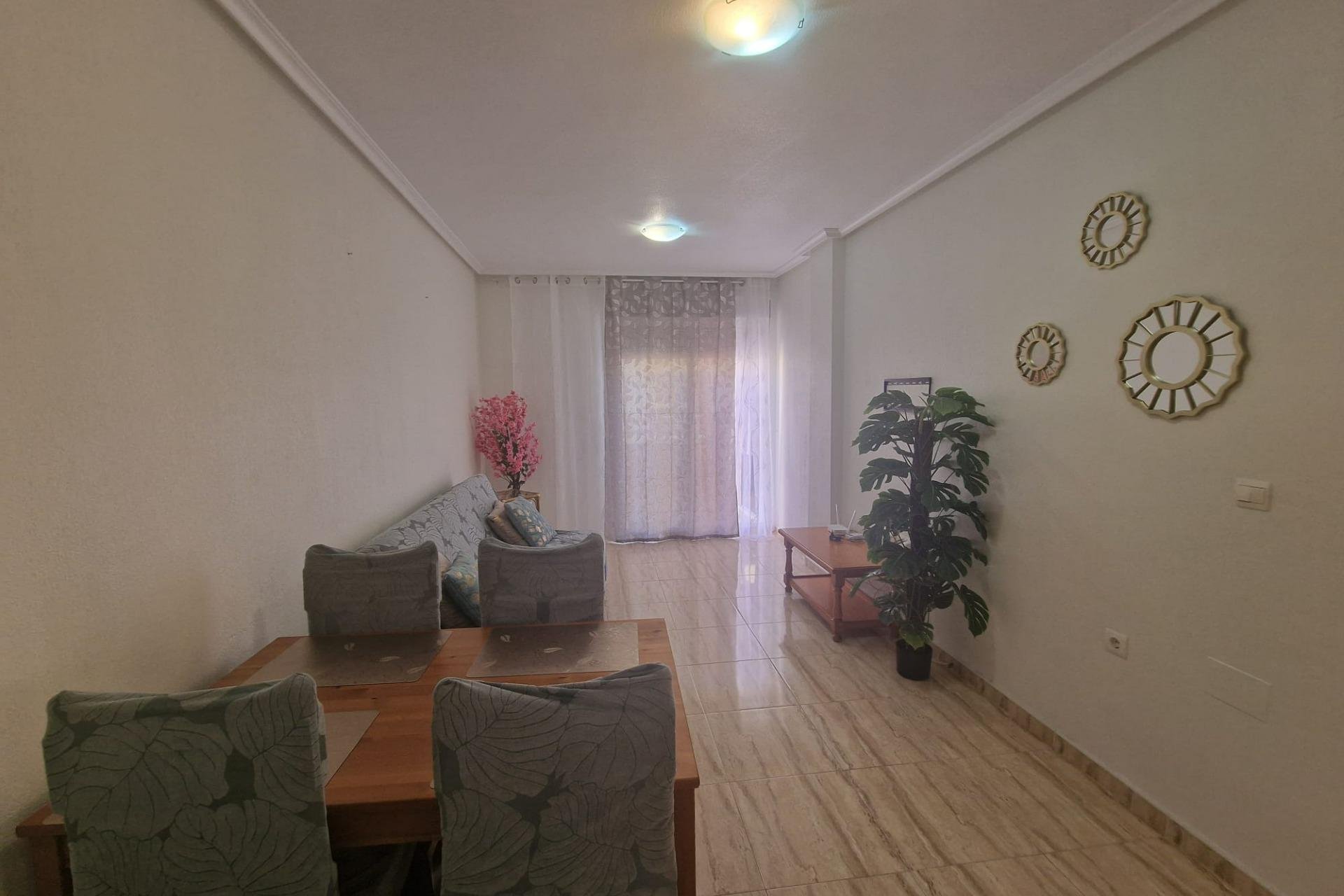 Resale - Apartment / flat - Torrevieja - Habaneras