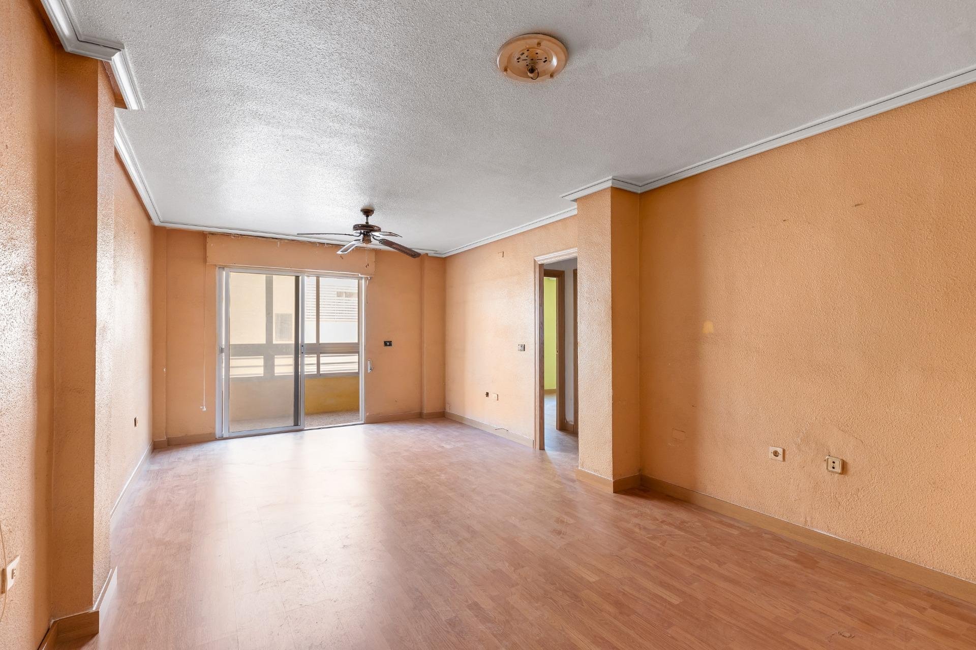 Resale - Apartment / Flat * - Torrevieja * - Habaneras