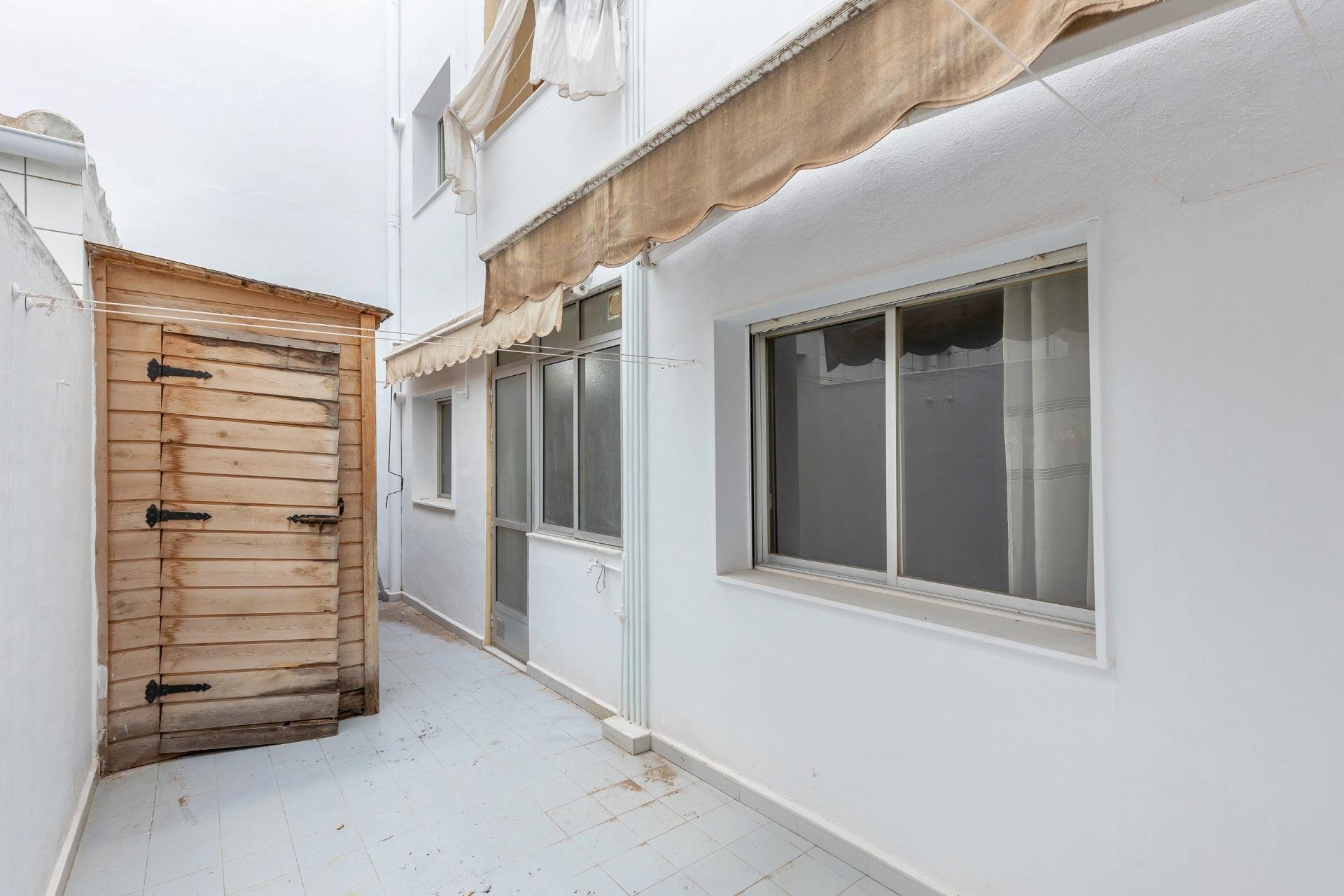 Resale - Apartment / Flat * - Torrevieja * - Habaneras