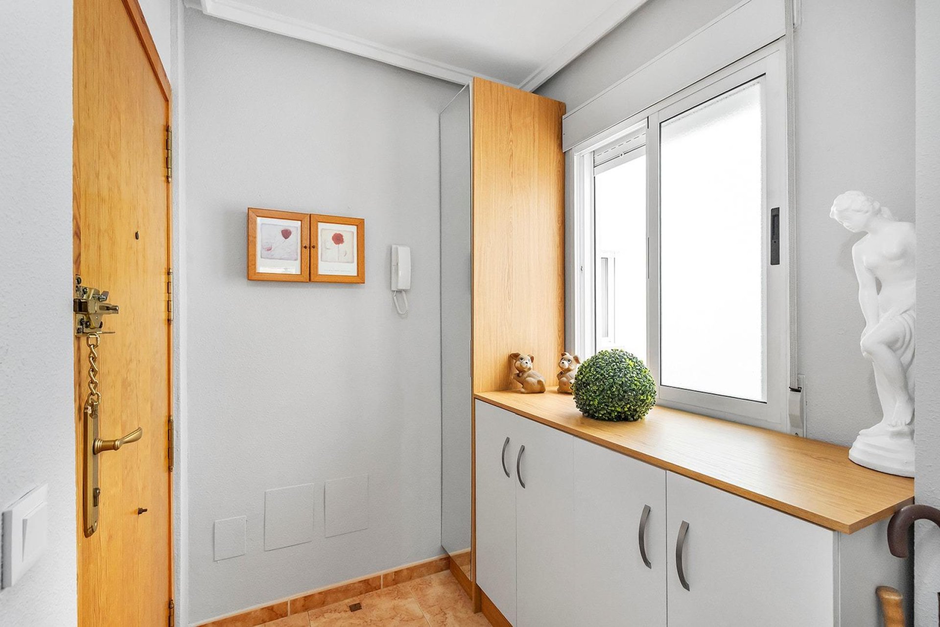 Resale - Apartment / Flat * - Torrevieja * - Habaneras *