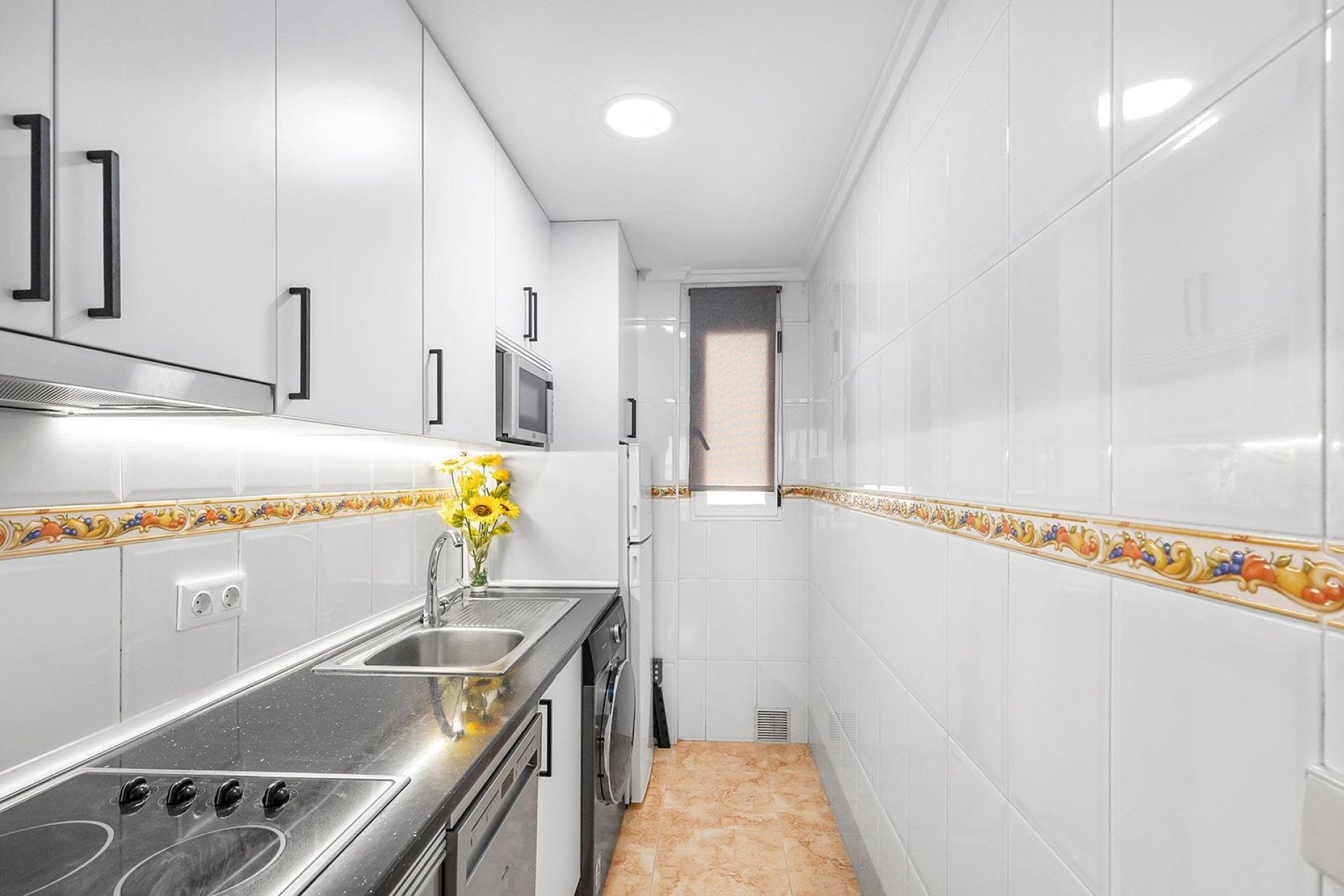 Resale - Apartment / Flat * - Torrevieja * - Habaneras *