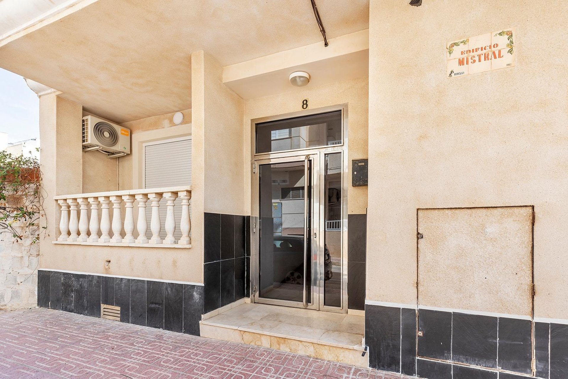 Resale - Apartment / flat - Torrevieja - La Mata pueblo