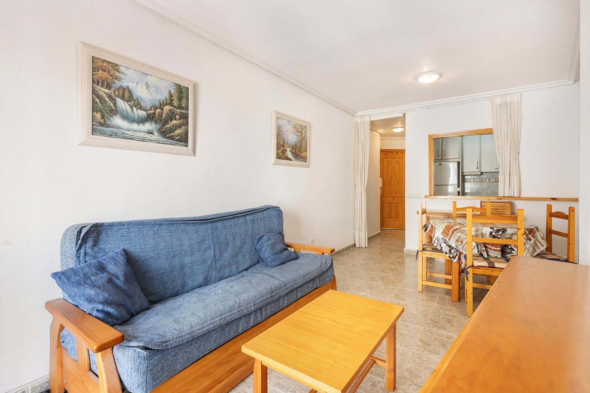 Resale - Apartment / flat - Torrevieja - La Mata pueblo