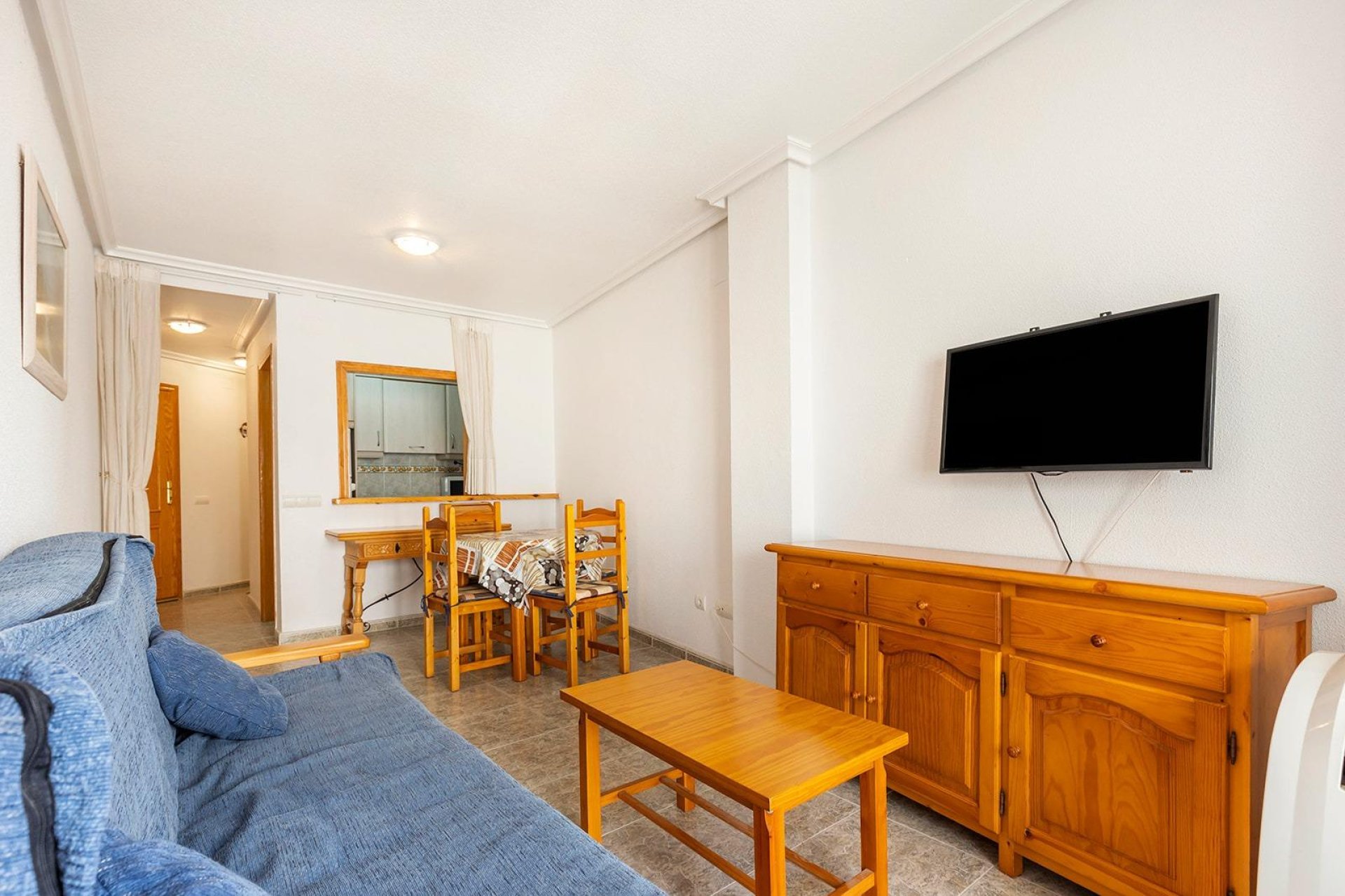 Resale - Apartment / flat - Torrevieja - La Mata pueblo