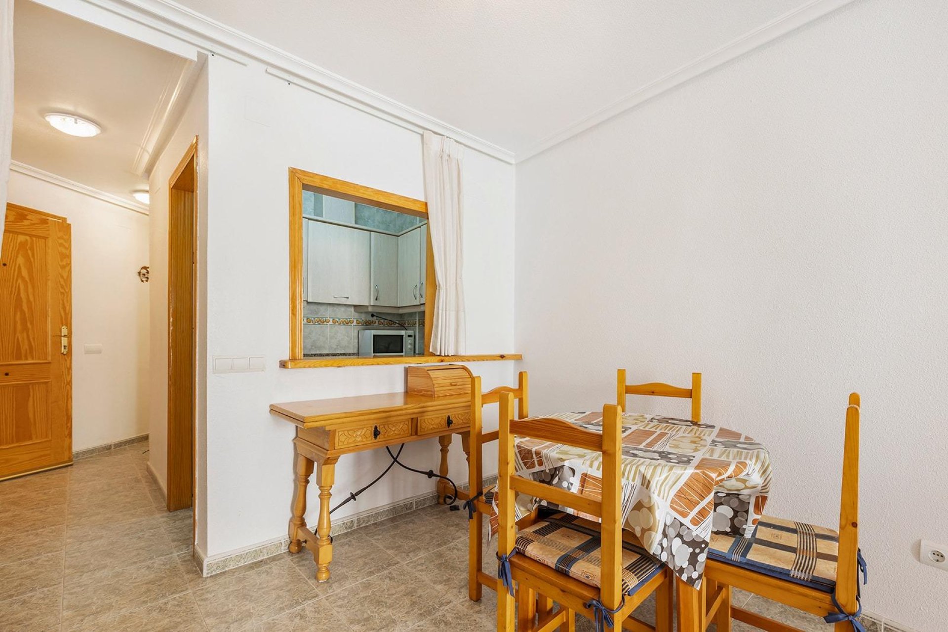 Resale - Apartment / flat - Torrevieja - La Mata pueblo