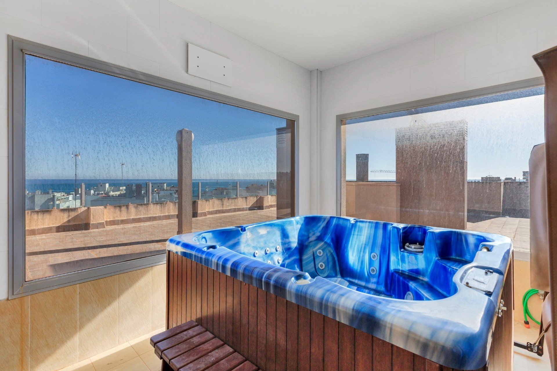 Resale - Apartment / Flat * - Torrevieja - La Mata pueblo