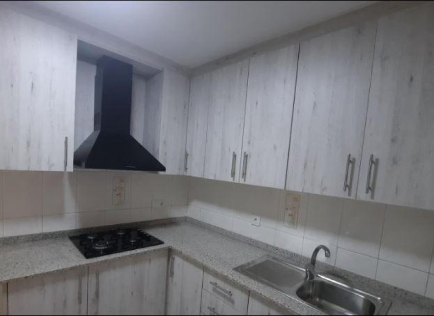 Resale - Apartment / flat - Torrevieja - La Mata