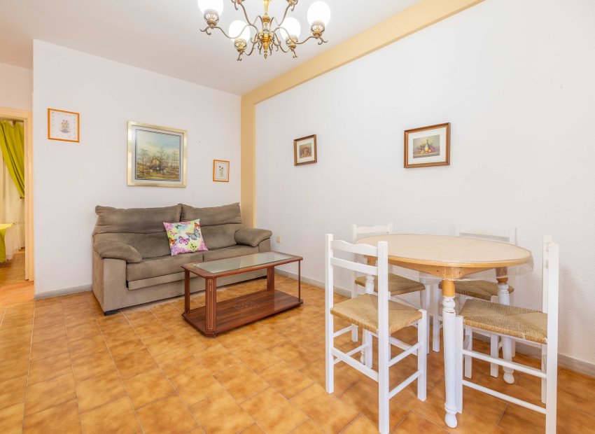 Resale - Apartment / flat - Torrevieja - La Mata