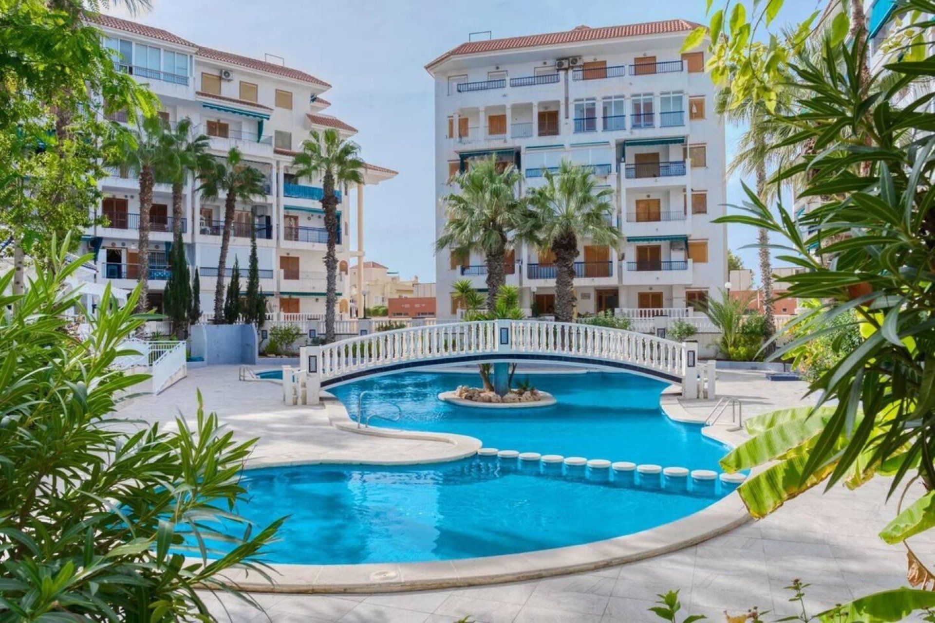 Resale - Apartment / flat - Torrevieja - La Mata