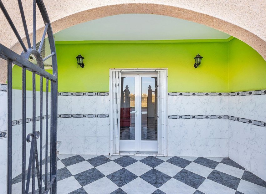 Resale - Apartment / flat - Torrevieja - La Mata