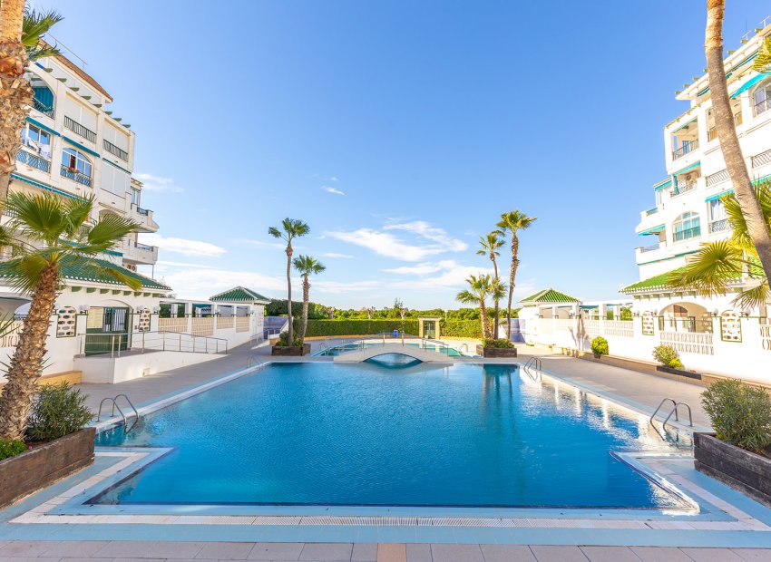 Resale - Apartment / flat - Torrevieja - La Mata