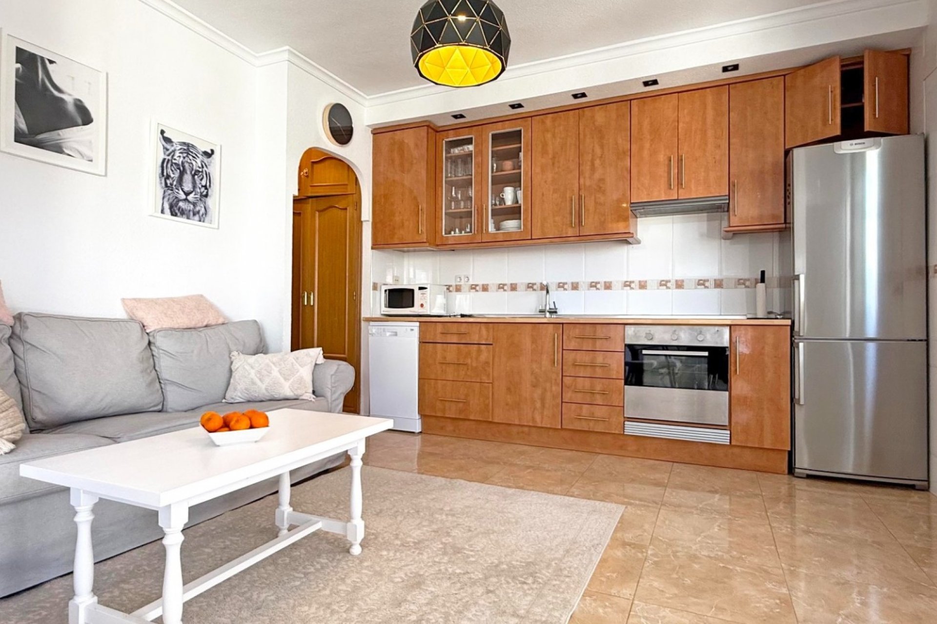 Resale - Apartment / Flat * - Torrevieja - La Mata *