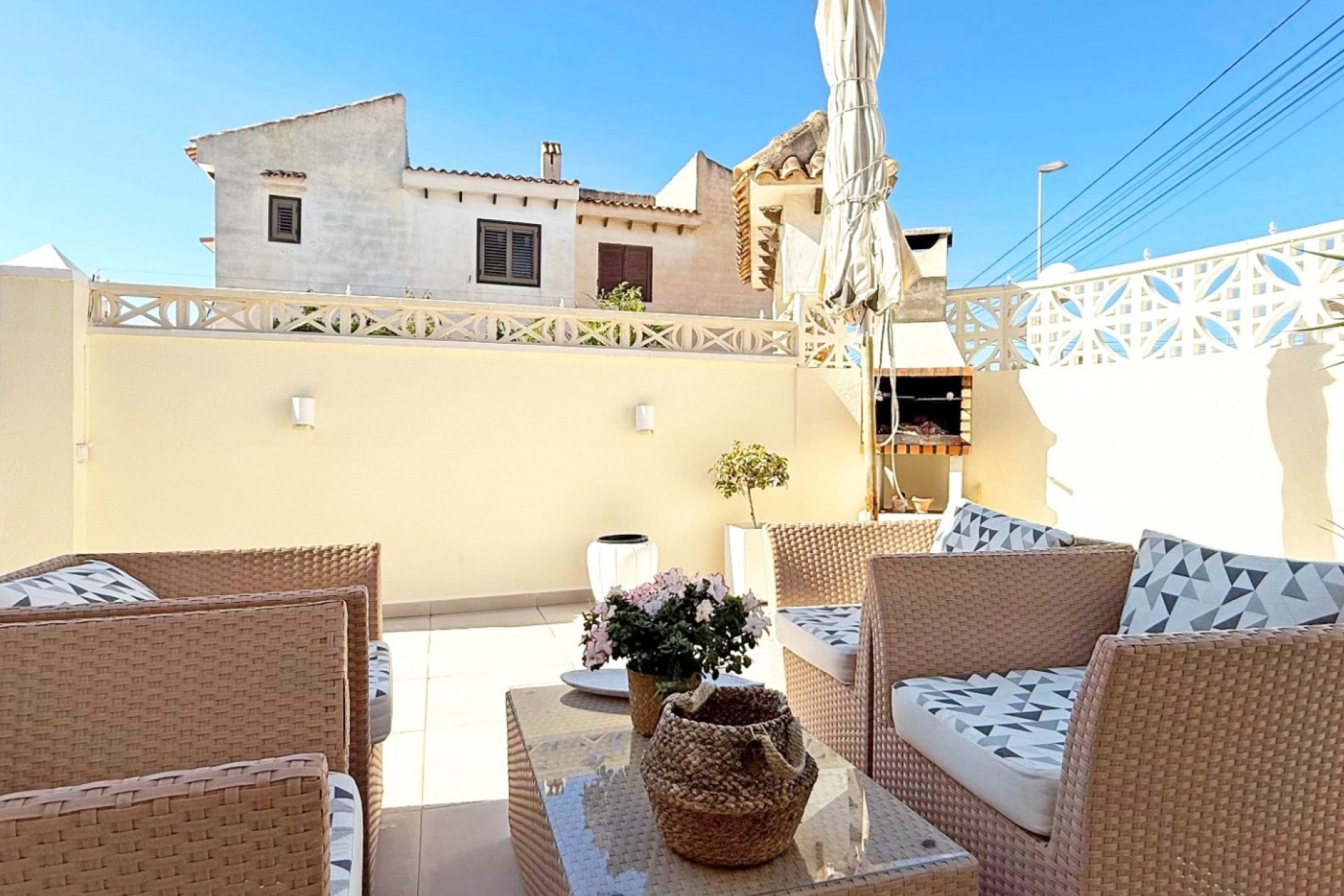 Resale - Apartment / Flat * - Torrevieja - La Mata *