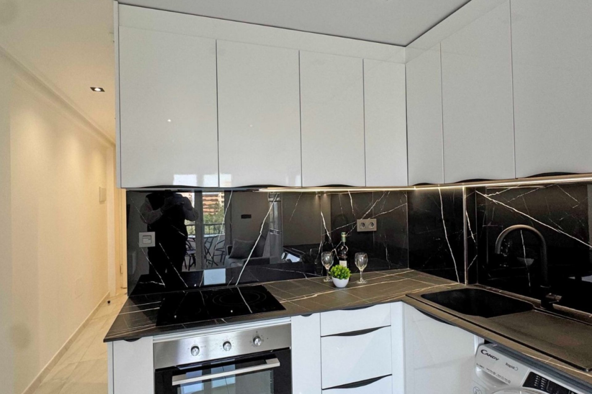 Resale - Apartment / Flat * - Torrevieja - La Mata *