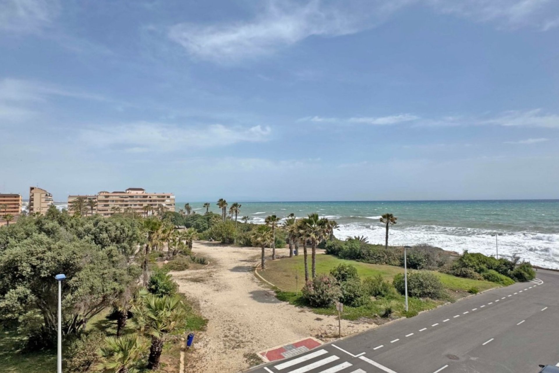 Resale - Apartment / Flat * - Torrevieja - La Mata *