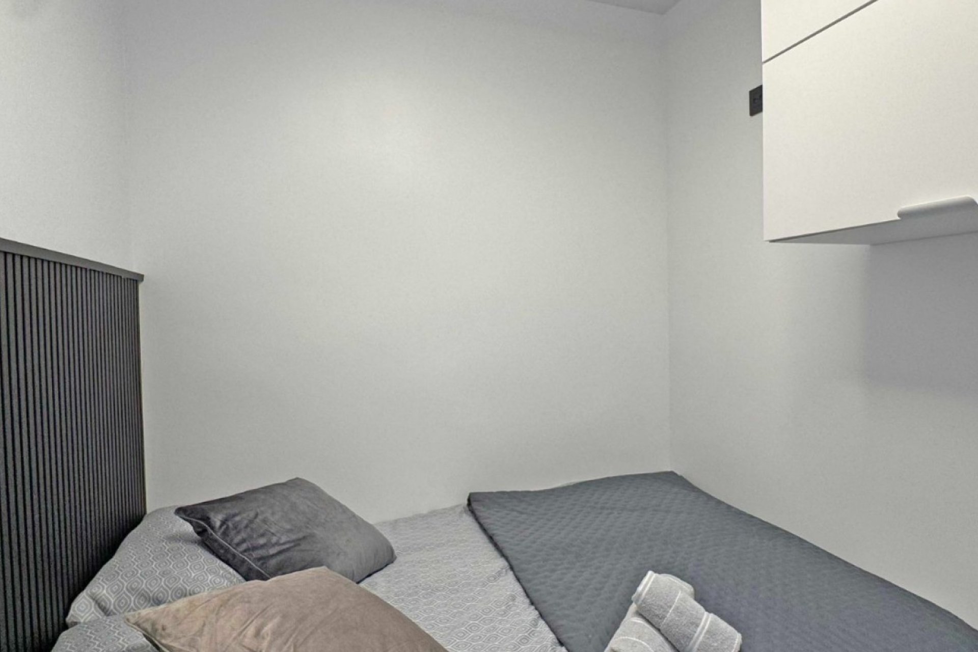 Resale - Apartment / Flat * - Torrevieja - La Mata *